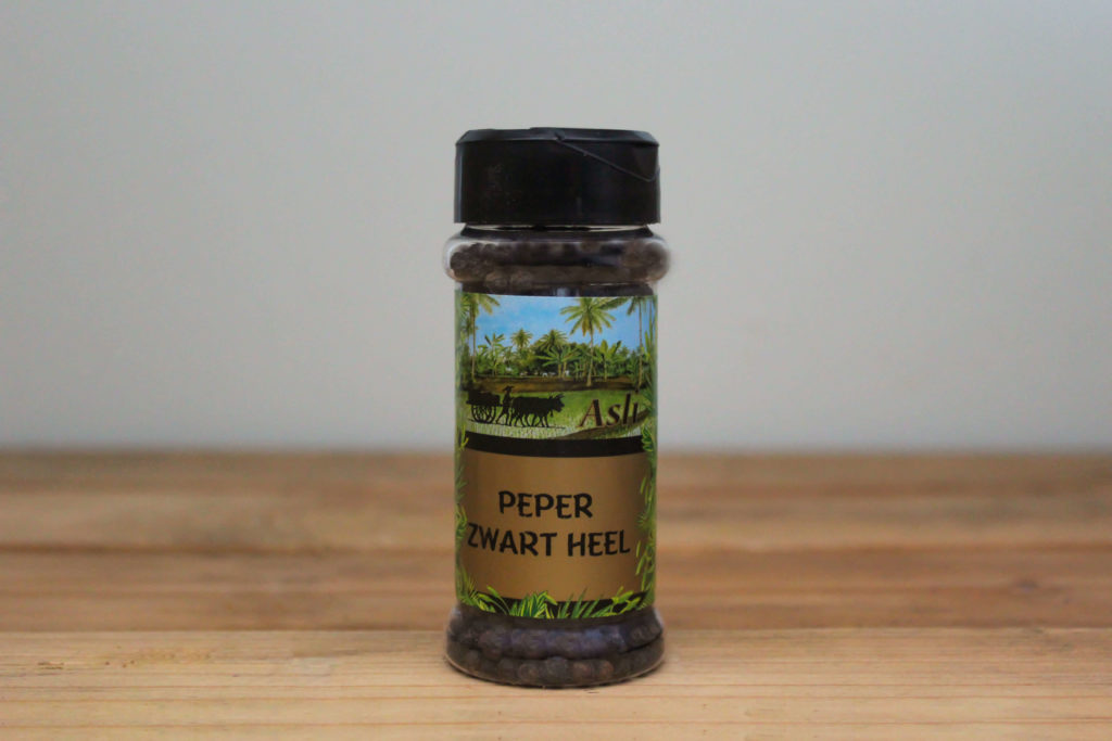 Peper zwart heel